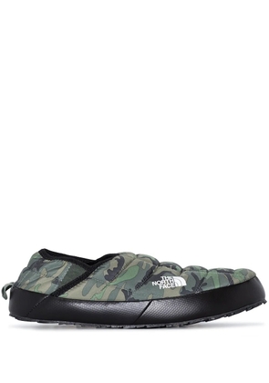 The North Face ThermoBall™camouflage print slippers - Green