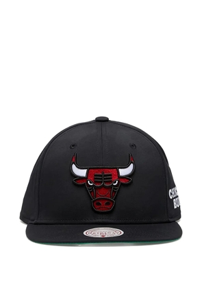 Mitchell & Ness bulls logo snapback cap - Black