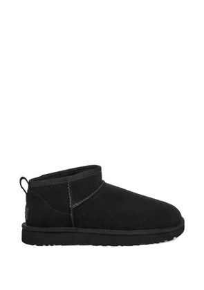 UGG Ultra Mini asymmetric overlock classic boots - Black