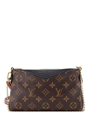 Louis Vuitton Pre-Owned Pallas Monogram Canvas with Leather clutch bag - Black