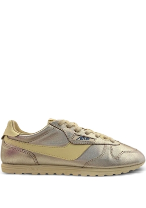 Autry Windspin perforated logo-detail sneakers - Gold