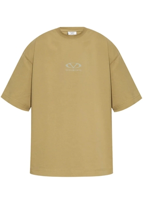 VETEMENTS logo-print cotton t-shirt - Neutrals
