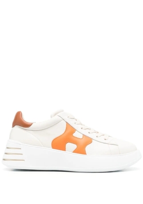 Hogan logo-patch sneakers - Neutrals