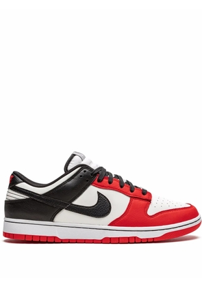 Nike Dunk Low Retro EMB 'NBA 75th Anniversary - Chicago Bulls' sneakers - Red