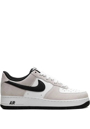 Nike Air Force 1 Low '07 LV8 'White Black' trainers - Neutrals