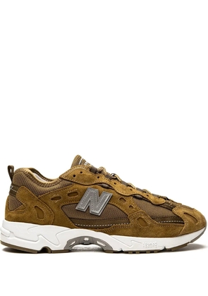 New Balance 827 'Thisisneverthat' sneakers - Brown