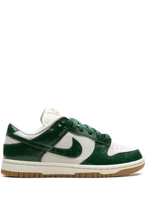 Nike Dunk Low LX 'Gorge Green Ostrich' sneakers - White