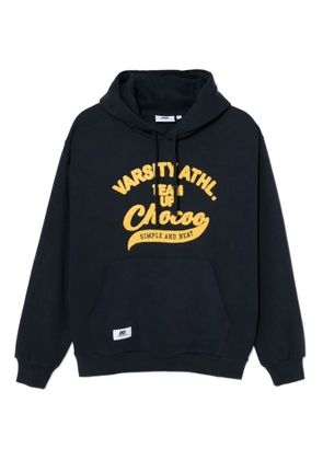 CHOCOOLATE logo-appliqué hoodie - Blue