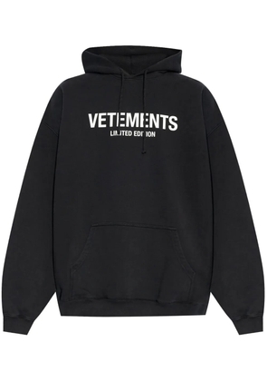VETEMENTS logo-print hoodie - Black