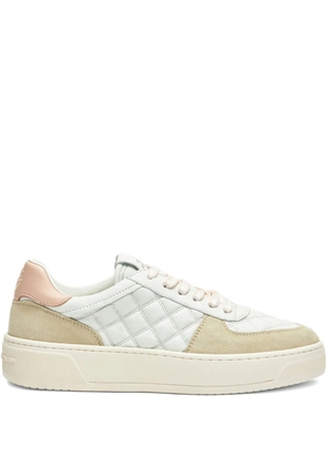 Stuart Weitzman quilted platform trainers - Neutrals