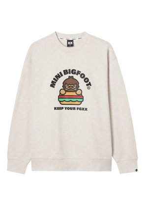 FINGERCROXX mini-bigfoot graphic sweatshirt - White