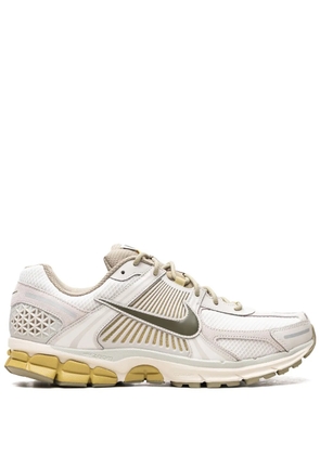 Nike Zoom Vomero 5 'Light Bone/Medium Olive' sneakers - Neutrals