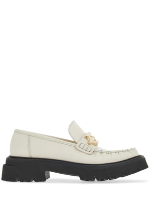 Ferragamo Gancini-plaque leather loafers - White