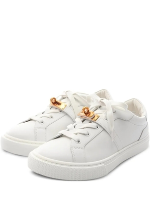 Hermès Pre-Owned 20s Day Kelly buckle-detail sneakers - White