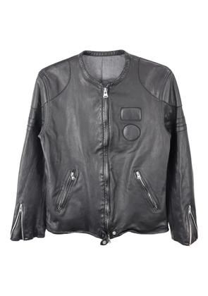 Yohji Yamamoto embossed-logo leather jacket - Black