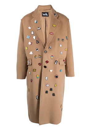 Haculla decorative pin-detail overcoat - Brown