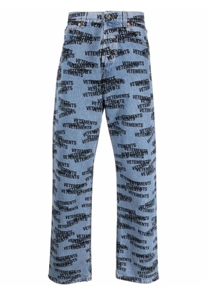 VETEMENTS logo-print straight jeans - Blue