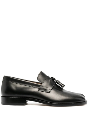 Maison Margiela Tabi tassel-detail leather loafers - Black