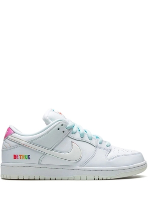 Nike SB Dunk Low Pro 'Be True' sneakers - White
