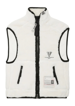 Maison MIHARA YASUHIRO logo-embroidered gilet - White