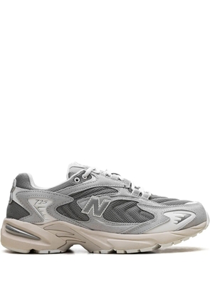 New Balance 725 'Light Grey' sneakers