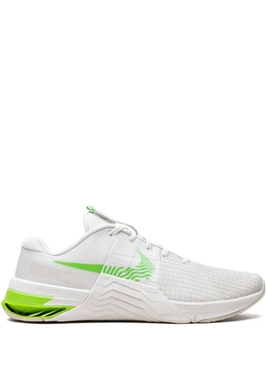 Nike Metcon 8 'Phantom/Green Strike' sneakers - White