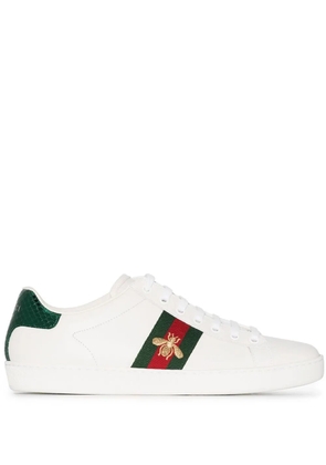 Gucci bee-detail sneakers - White