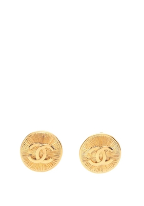 CHANEL Pre-Owned 1980-1990 CC Gold Plated Button Clip On Earrings costume earrings