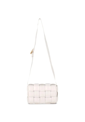 Bottega Veneta Pre-Owned Cassette padded shoulder bag - White