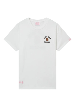 FINGERCROXX logo-print T-shirt - White