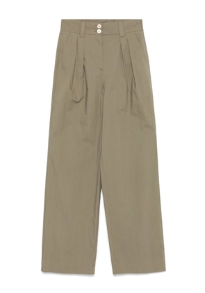 Lorena Antoniazzi pleat-detail trousers - Green