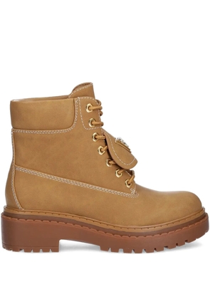 GUESS USA logo-plaque lace-up boots - Brown
