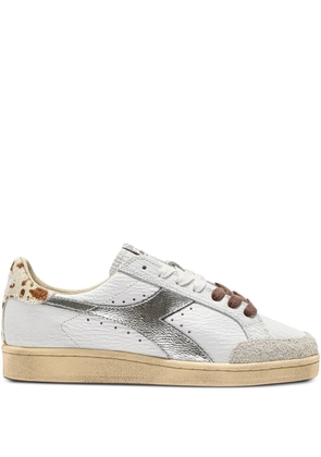 Diadora logo-detail sneakers - White