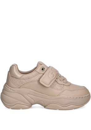GUESS USA Helinn embossed strap sneakers - Neutrals