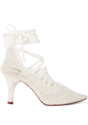 Isa Boulder leather pumps - White