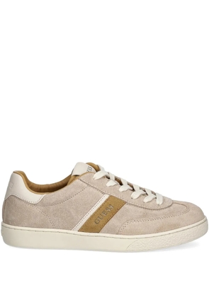 GUESS USA logo-print sneakers - Neutrals
