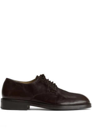LEMAIRE elongated-toe lace-up derby shoes - Brown