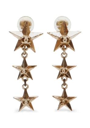 CHANEL Pre-Owned 2017 star-shaped clip-on earrings - Gold