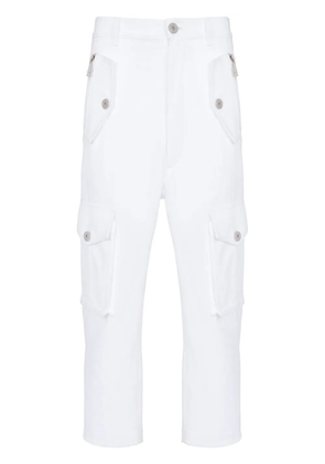 Balmain logo-plaque cargo-style cropped trousers - White