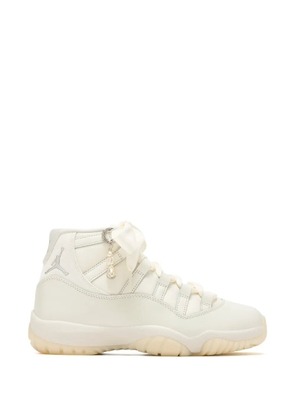 Nike Air Jordan 11 sneakers - Neutrals