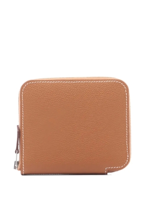 Hermès Pre-Owned 2022 round zip wallet - Brown