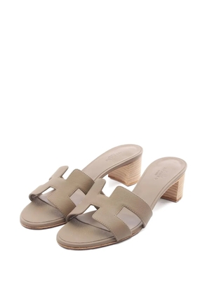 Hermès Pre-Owned 2000s Oasis leather sandals - Grey