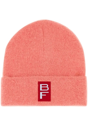 BY FAR logo-patch knit beanie - Pink