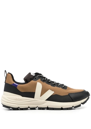 VEJA Dekkan Alveomesh low-top sneakers - Brown