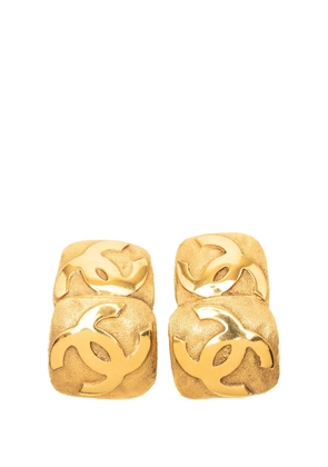 CHANEL Pre-Owned 1980-1990 Gold Plated CC Clip On Earrings costume earrings