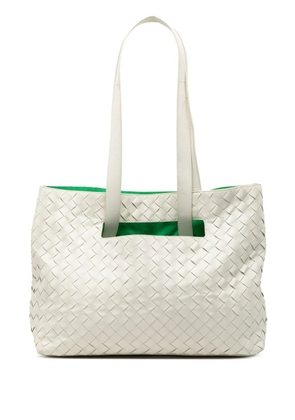 Bottega Veneta Pre-Owned 2012-2025 Medium Nappa Intrecciato East West Slot tote bag - White