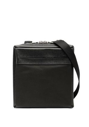 Louis Vuitton Pre-Owned 2003 Taiga Sayan crossbody bag - Black