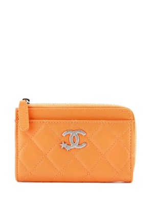 CHANEL Pre-Owned CC Stars Zip Around Card Holder Quilted Lambskin small wallets - Orange