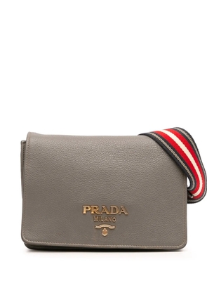 Prada Pre-Owned 2000-2025 Vitello Daino Flap crossbody bag - Brown