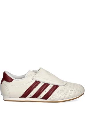adidas Adiracer Lo 3-stripe leather sneakers - Neutrals